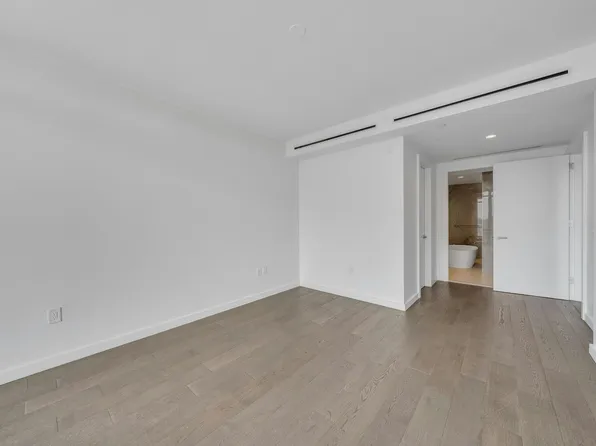 320 Adolphus Avenue image 17 of 43