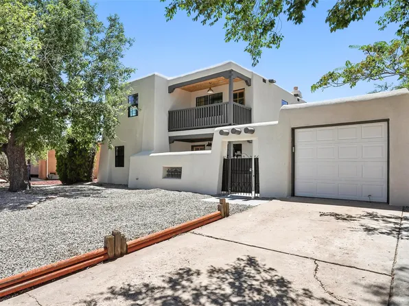 1710 Avenida Cristobal Colon, Santa Fe, NM 87501