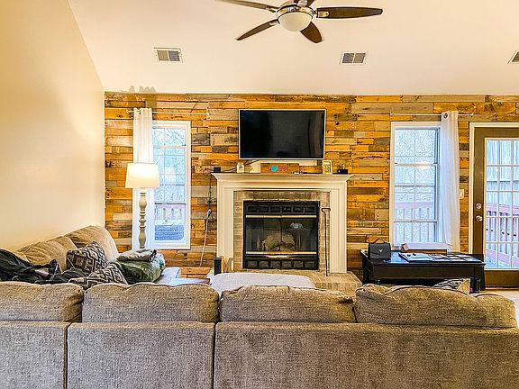 5th image of 5186 Laurel Bridge Ct SE