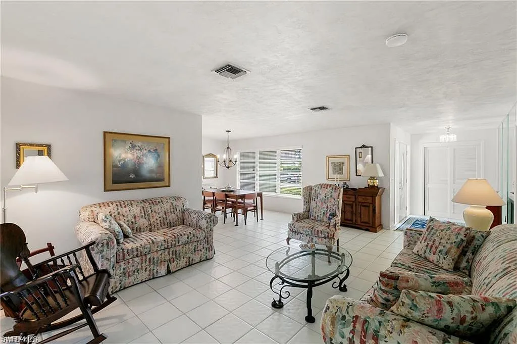2 bed, 2.5 bath, 1711 sqft, $5,000 — Photo 4
