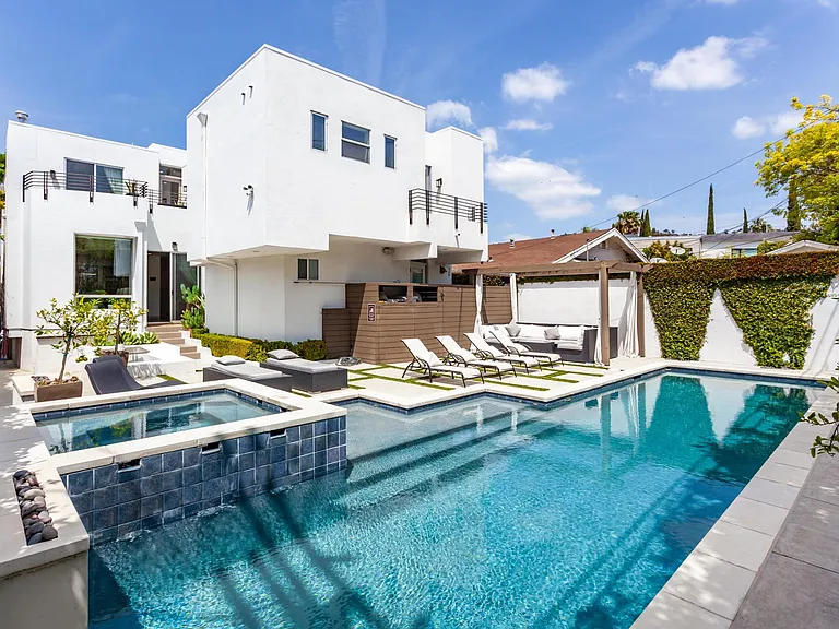 808 N La Jolla Ave — Photo 2