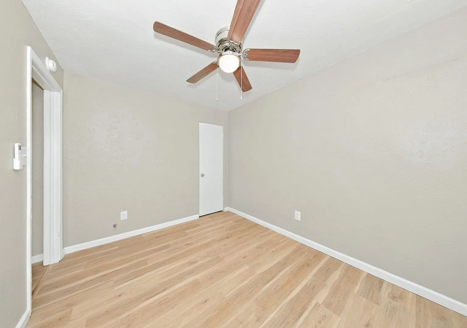 50% off first months rent | Charming Duplex Living — Photo 4