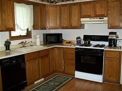 5th image of 986 Sheryl Dr
