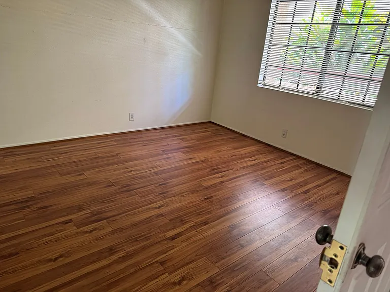 941 W Carson St #209 — Photo 10