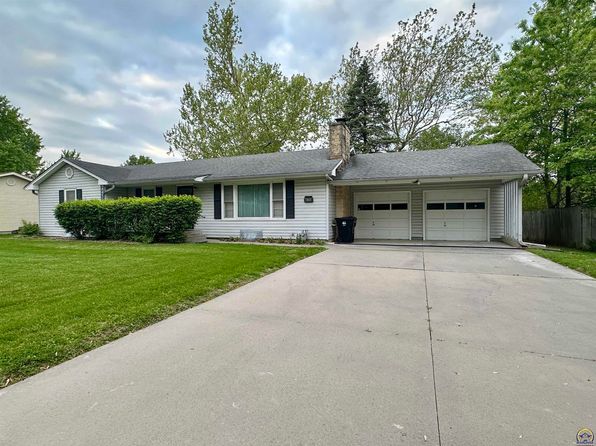 917 SW Grand Ct, Topeka, KS 66606