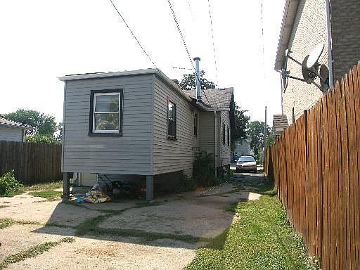4th image of 4229 Grace St