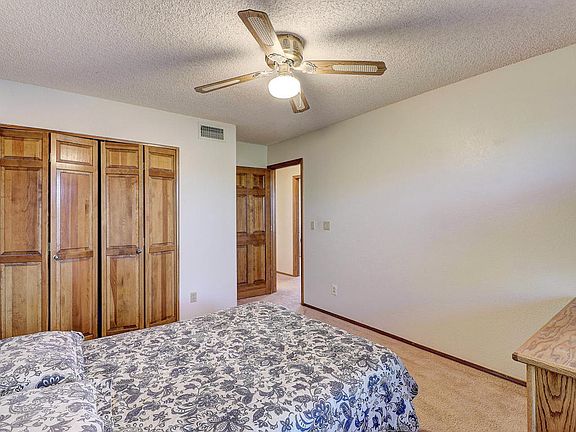 4th image of 718 E Avenida Sierra Madre