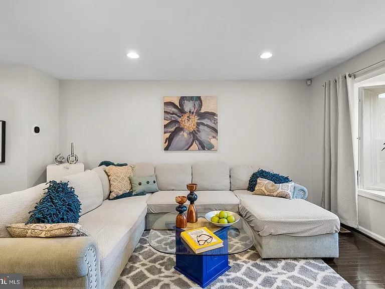 18005 Sunset Lake Ct — Photo 5