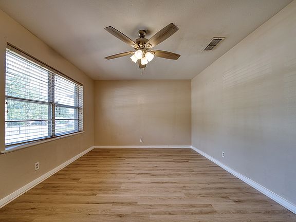 4th image of 1215 Centenary Dr