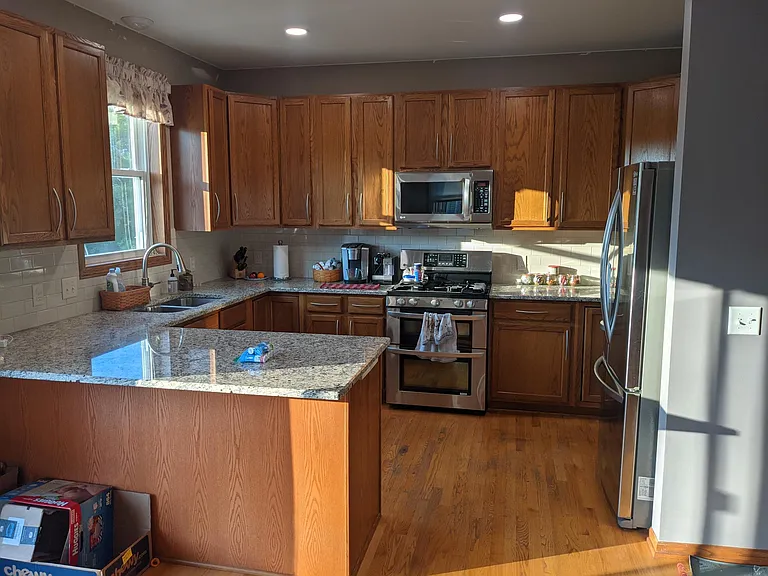 9263 Peony Ln N — Photo 6