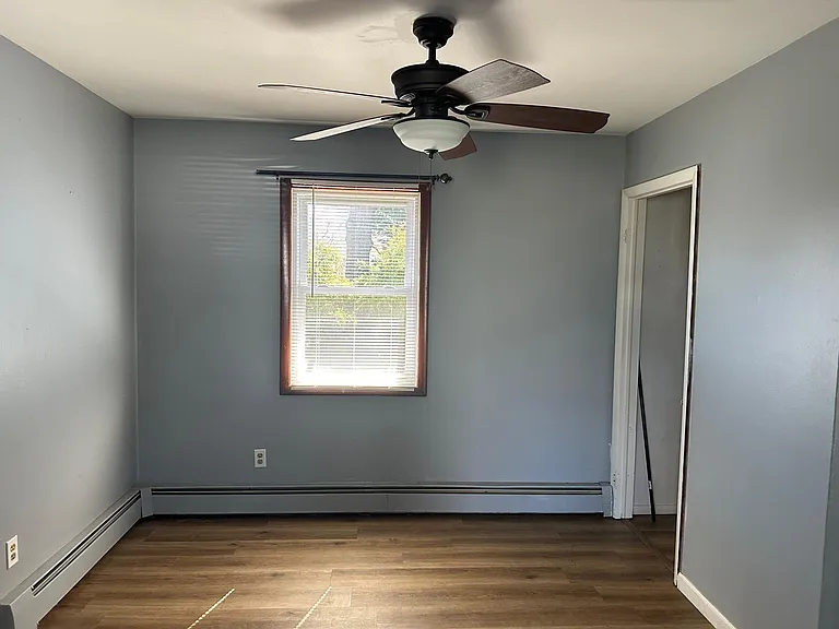205 Fernwood Ln — Photo 4