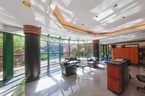 Rented by Tabak Real Estate | media 44