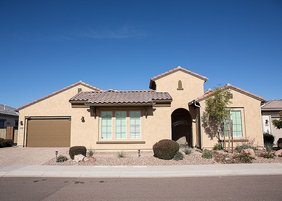 1st image of 3010 E Cashman Dr