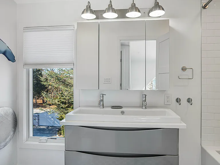 18 E Landing Rd — Photo 20