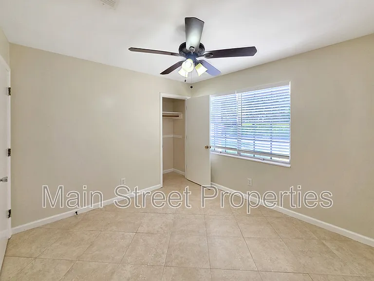4547 Marseille Dr — Photo 11