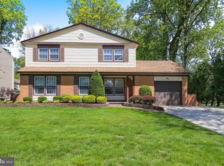 4 Evans Ln, Cherry Hill, NJ 08003