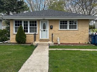 510 W Park Pl, Addison, IL 60101