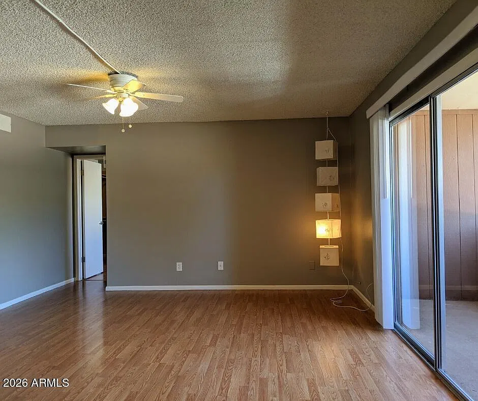 2 bed, 2.0 bath, 1067 sqft, $1,350 — Photo 2