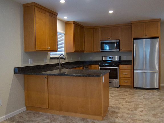 4th image of 1087 Greco Ave