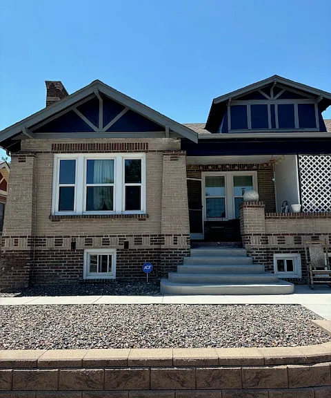 1413 Perry St — Photo 1