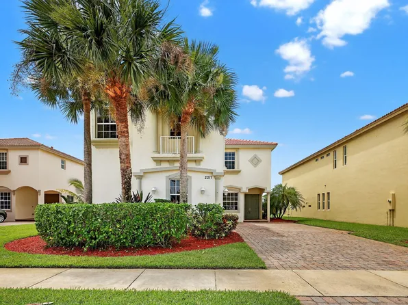 2217 SW Newport Isles Boulevard, Port St Lucie, FL 34953