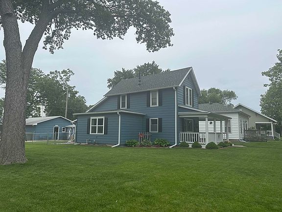 2nd image of 1923 6th Ave