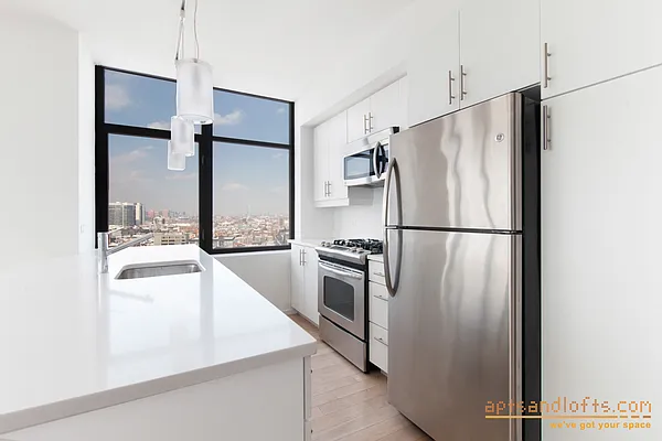 Rented by aptsandlofts.com | media 13