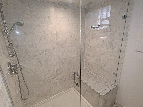 4th image of 2265 W Leland Ave Unit 1