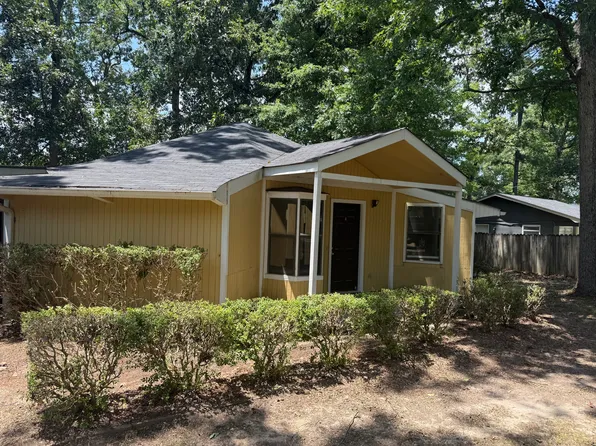 13824 Joan Dr, Shannon Hills, AR 72103