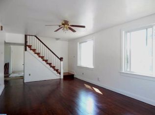 302 Taylor Ave, Essington, PA 19029