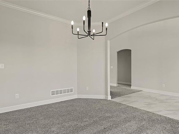 5th image of 1027 Jasmine Dr