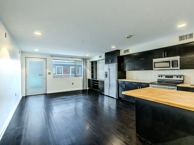 904 West Ave #204 — Photo 6