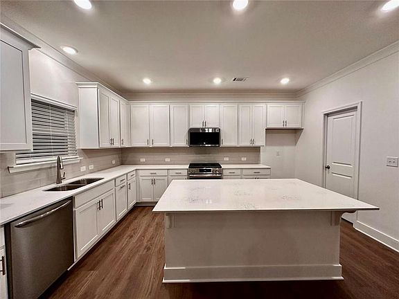 5th image of 537 Hyde Ridge Trl