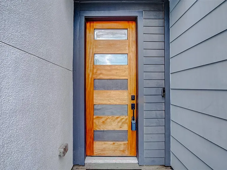 2407 Anita St #B — Photo 6