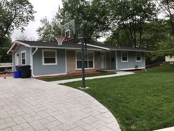 2nd image of 13720 Lionel Ln