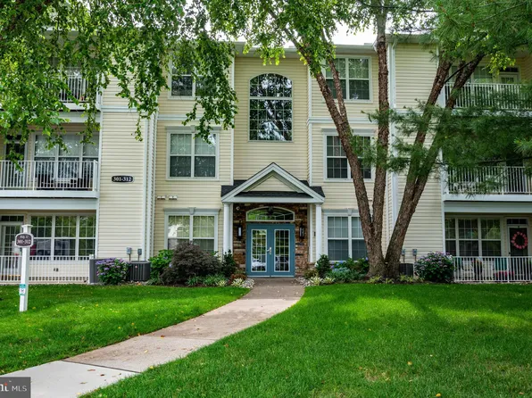 310 Saint Andrews Pl, Englishtown, NJ 07726