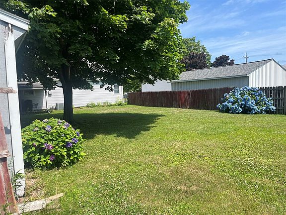 2nd image of 1443 E 32nd St