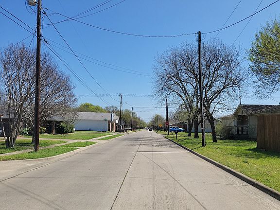 5th image of 701 W Erwin Ave