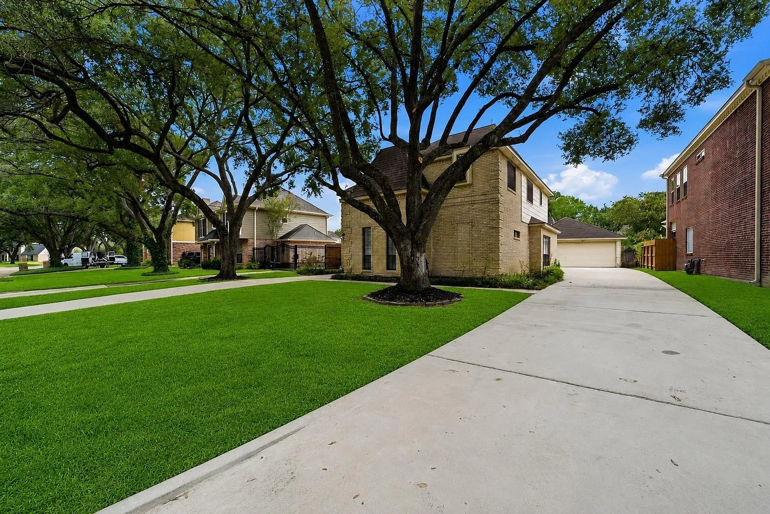 4 bed, 3.5 bath, 2884 sqft, $3,200 — Photo 4