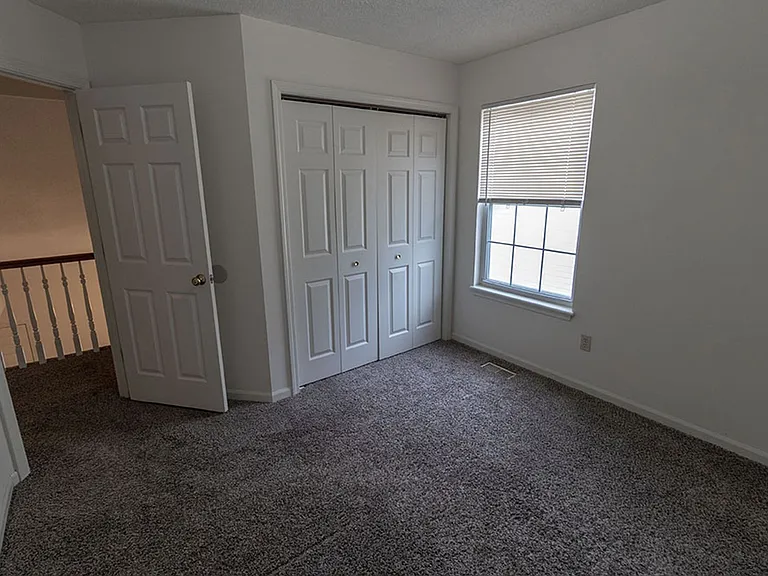 212-214 Nikki Way — Photo 25