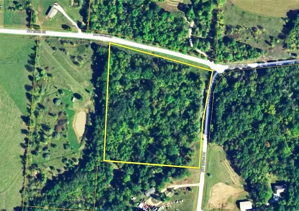 2nd image of 1064 NW 250th Rd