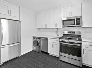 219-10 75th Ave, Oakland Gardens, NY 11364