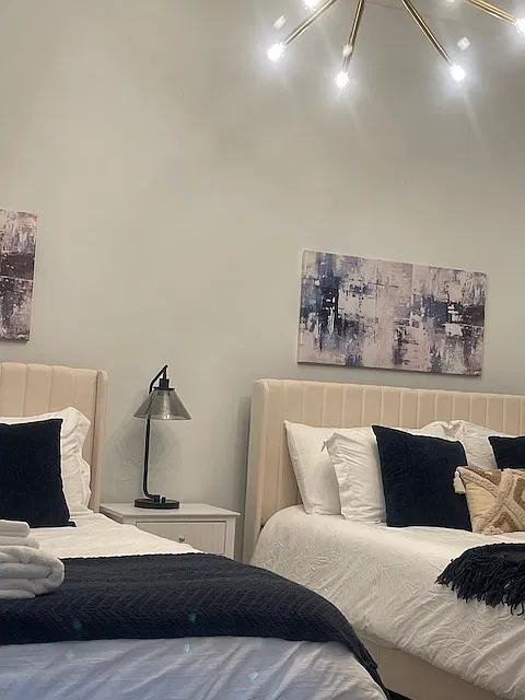 2 bed, 1.5 bath, 1700 sqft, $4,000 — Photo 4