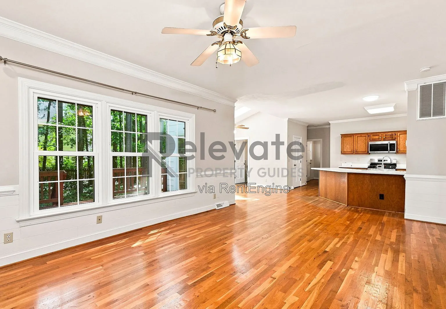 4 bed, 2.5 bath, 2564 sqft, $3,200 — Photo 3