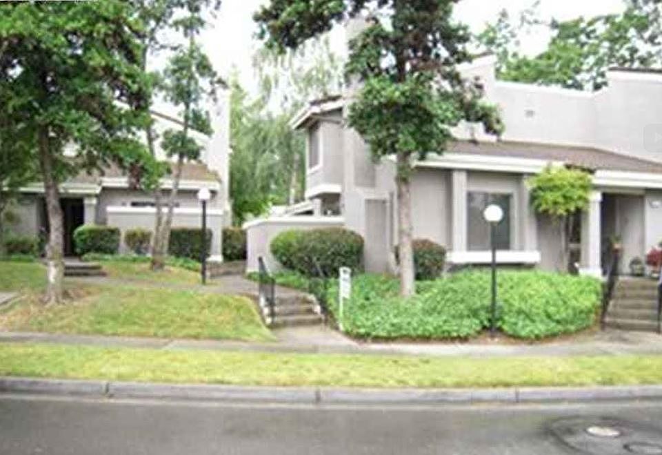 1st image of 607 Palomino Dr #D