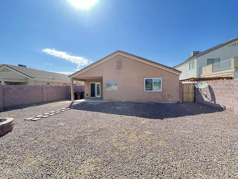 24403 N Oasis Blvd — Photo 20