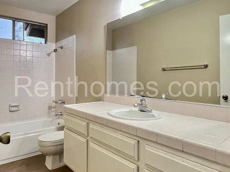 10594 Dabney Dr — Photo 17
