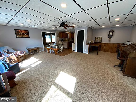 3rd image of 1682 Youngdale Rd