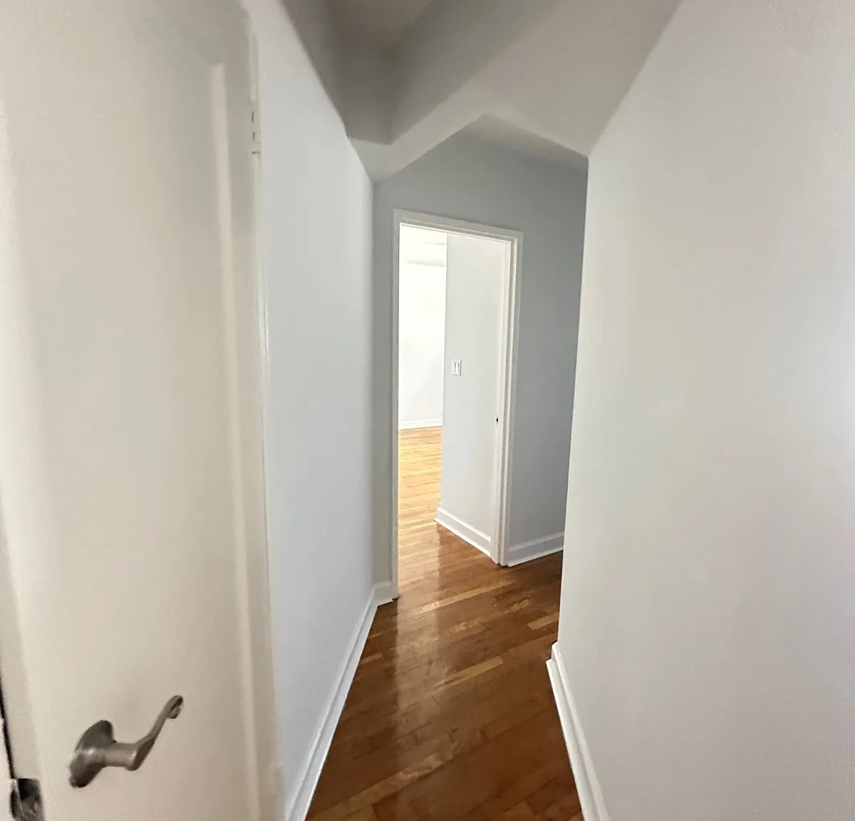 1 bed, 1.0 bath, 1025 sqft, $2,830 — Photo 4