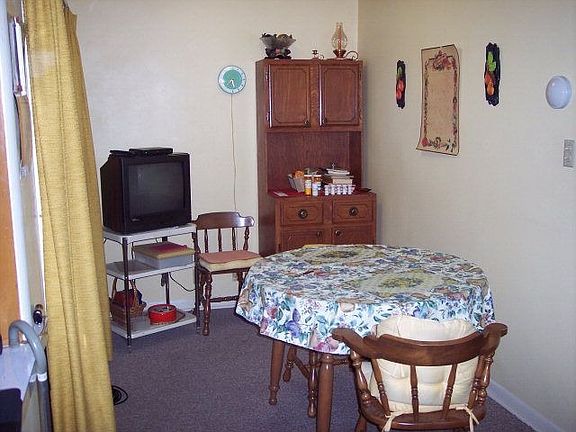 3rd image of 509 Hobson Dr
